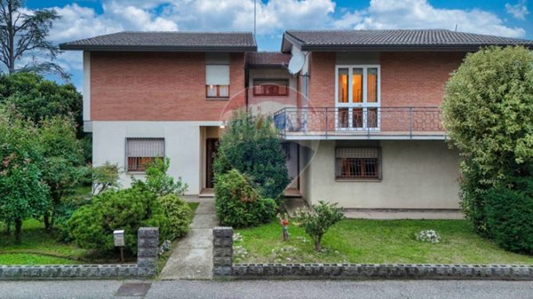 casa indipendente in vendita a Lugo in zona Voltana
