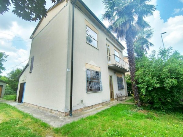 casa indipendente in vendita a Lugo in zona Voltana