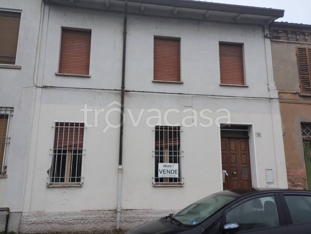 casa indipendente in vendita a Lugo