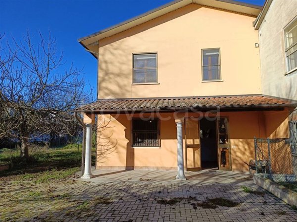 casa indipendente in vendita a Lugo