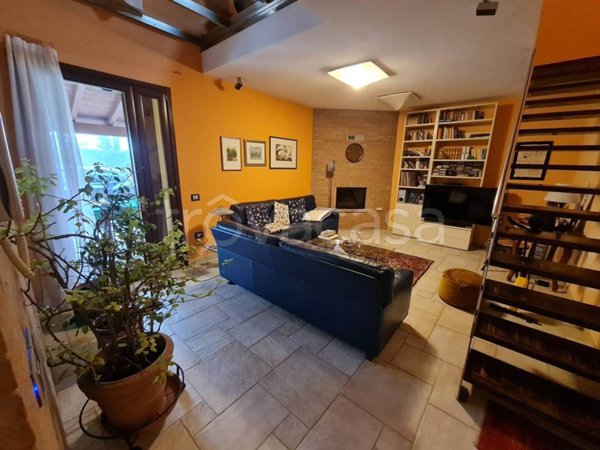 casa indipendente in vendita a Lugo