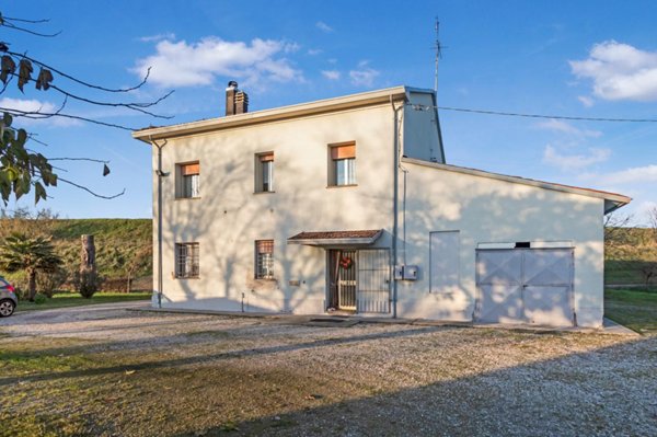 casa indipendente in vendita a Lugo in zona Voltana
