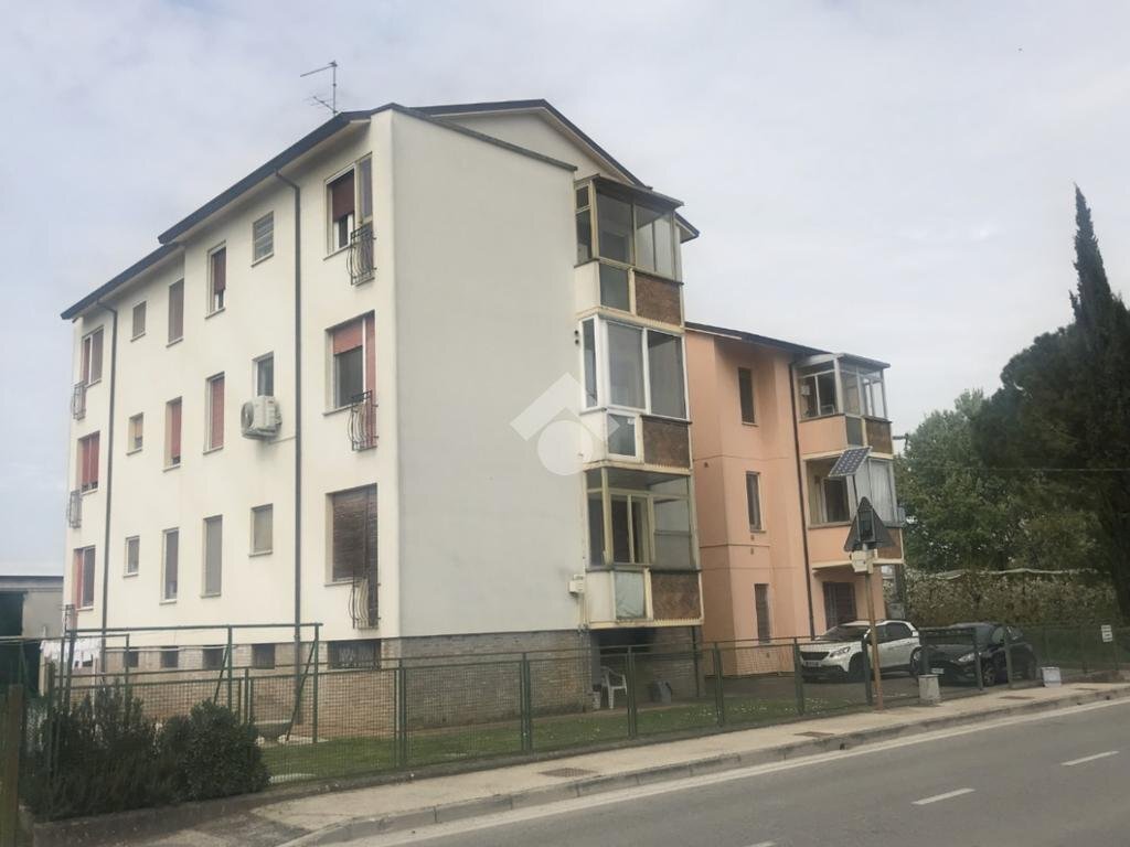 appartamento in vendita a Lugo in zona Belricetto