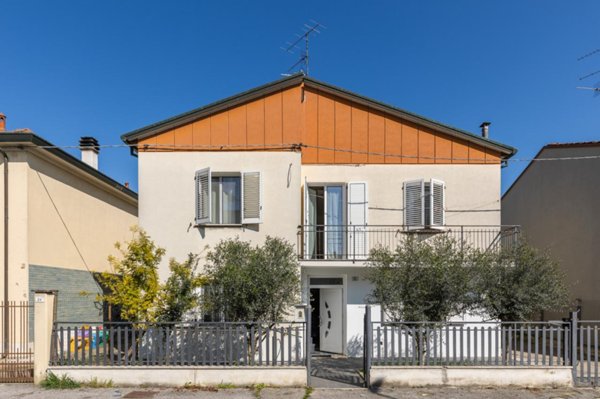 casa indipendente in vendita a Lugo