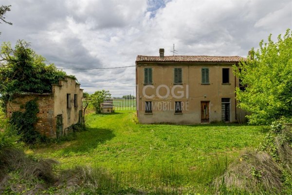 casa indipendente in vendita a Lugo