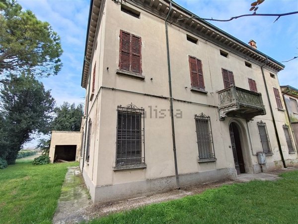 casa indipendente in vendita a Lugo in zona Voltana
