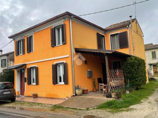 casa indipendente in vendita a Lugo in zona Voltana