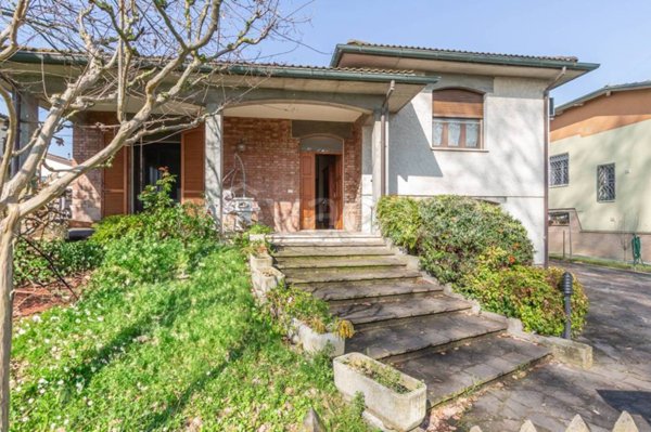 casa indipendente in vendita a Lugo