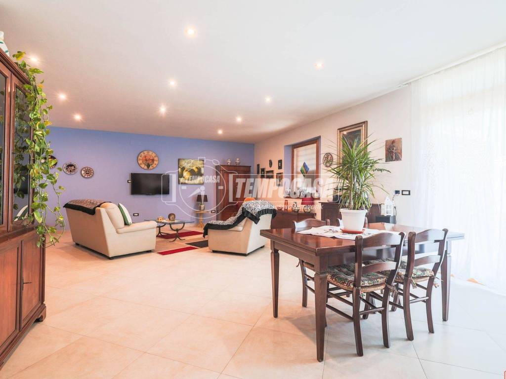 casa indipendente in vendita a Lugo