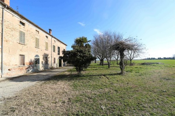 casa indipendente in vendita a Lugo in zona Voltana