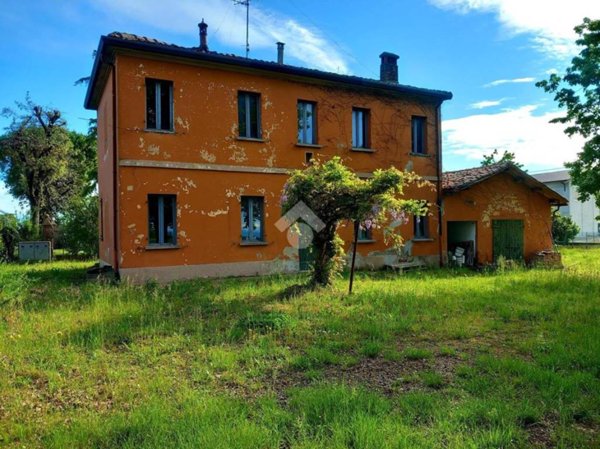 casa indipendente in vendita a Lugo in zona Villa San Martino