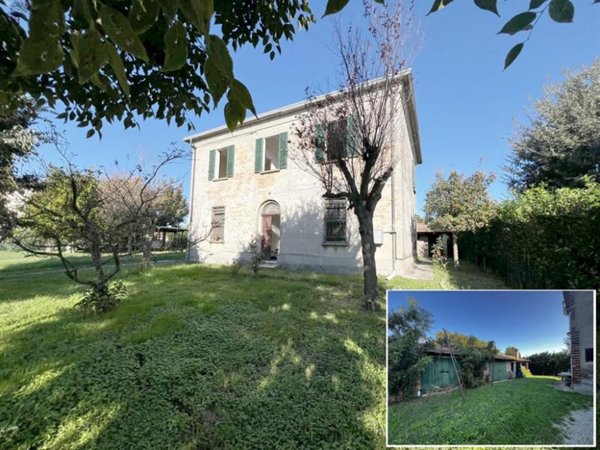 casa indipendente in vendita a Lugo