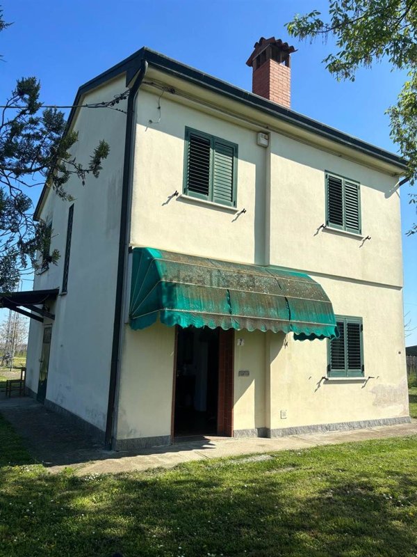 casa indipendente in vendita a Lugo in zona San Lorenzo