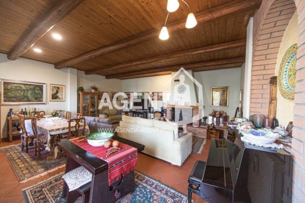 casa indipendente in vendita a Lugo