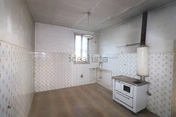casa indipendente in vendita a Lugo in zona Voltana