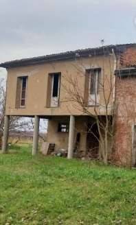 casa indipendente in vendita a Lugo