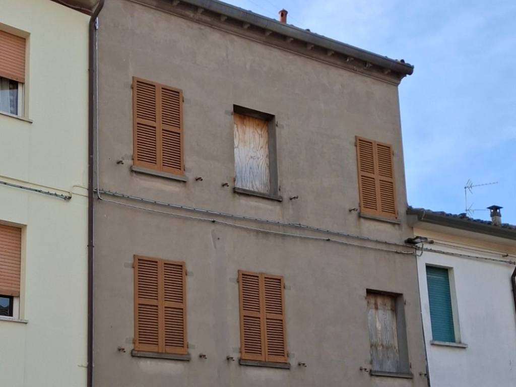 casa indipendente in vendita a Lugo