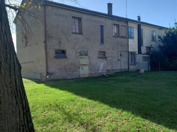 casa indipendente in vendita a Lugo