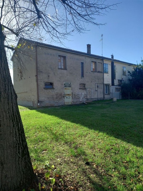 casa indipendente in vendita a Lugo