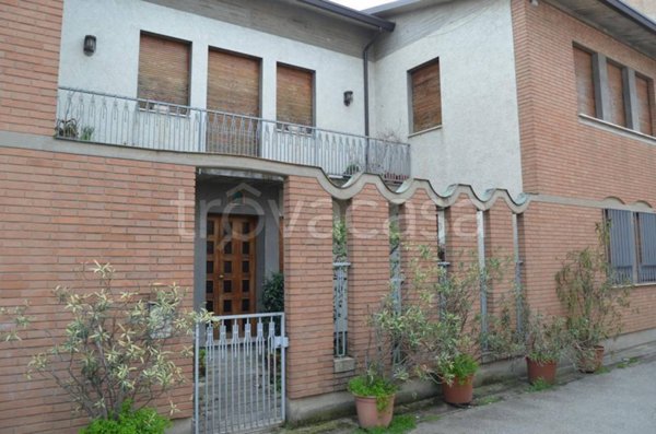 casa indipendente in vendita a Lugo