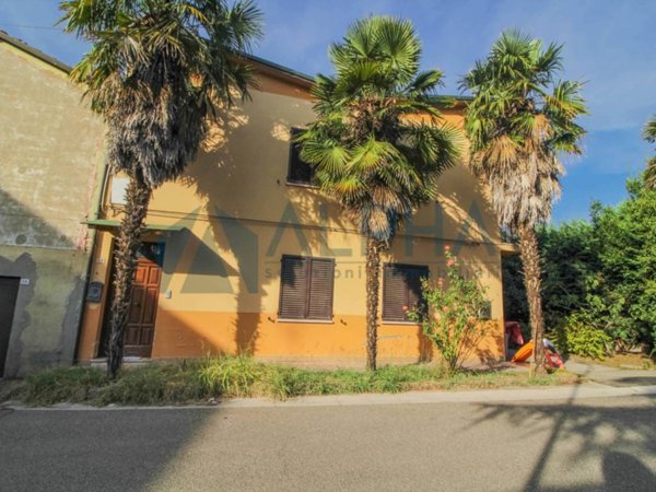 appartamento in vendita a Lugo in zona Santa Maria in Fabriago