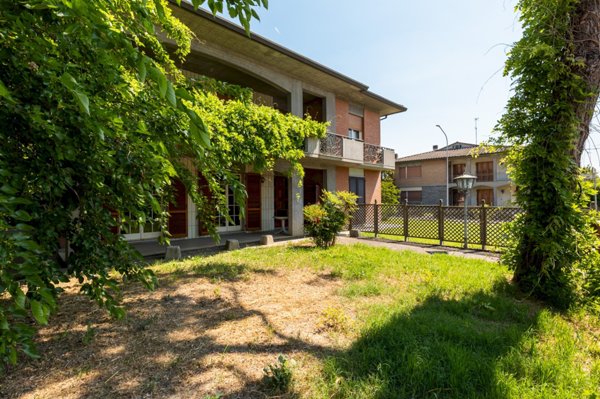 casa indipendente in vendita a Lugo