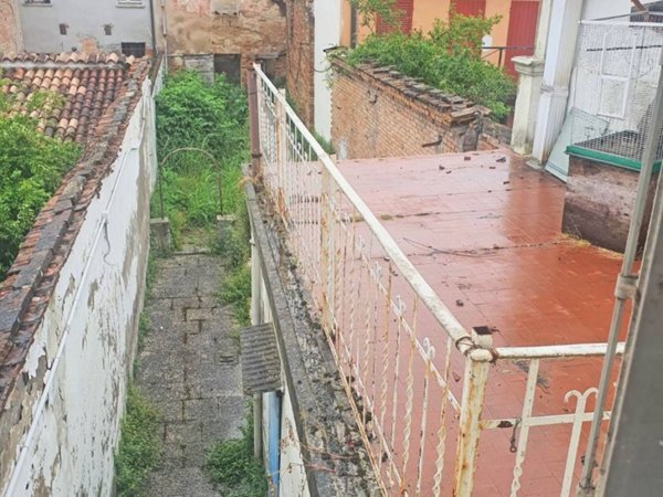 casa indipendente in vendita a Lugo