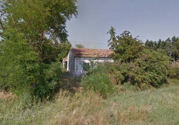 casa indipendente in vendita a Lugo in zona Voltana