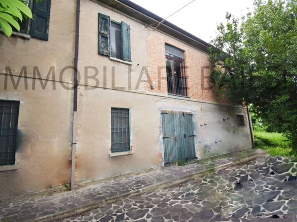 casa indipendente in vendita a Lugo in zona San Lorenzo