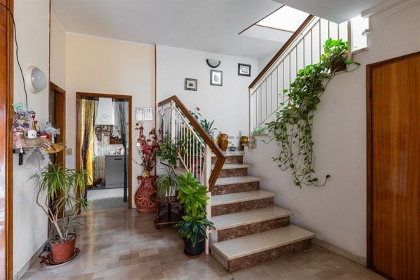 casa indipendente in vendita a Lugo