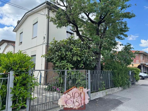 casa indipendente in vendita a Lugo