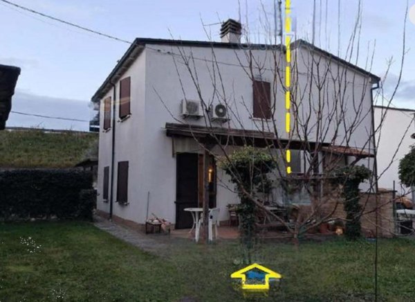 casa indipendente in vendita a Lugo