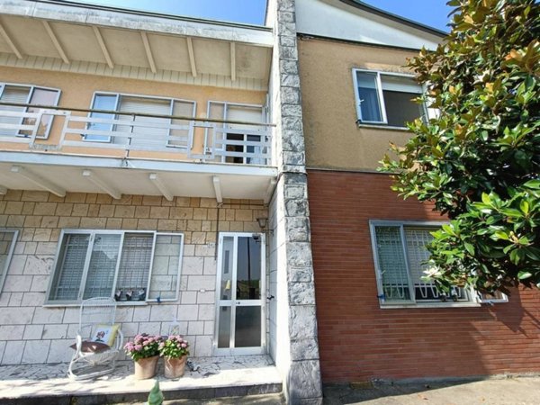 casa indipendente in vendita a Lugo