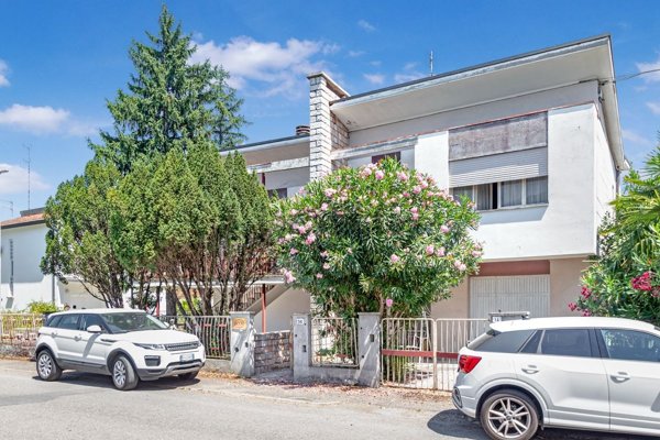 casa indipendente in vendita a Lugo