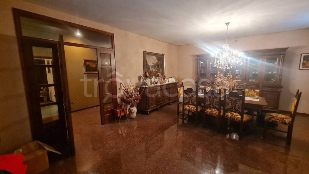 casa indipendente in vendita a Lugo