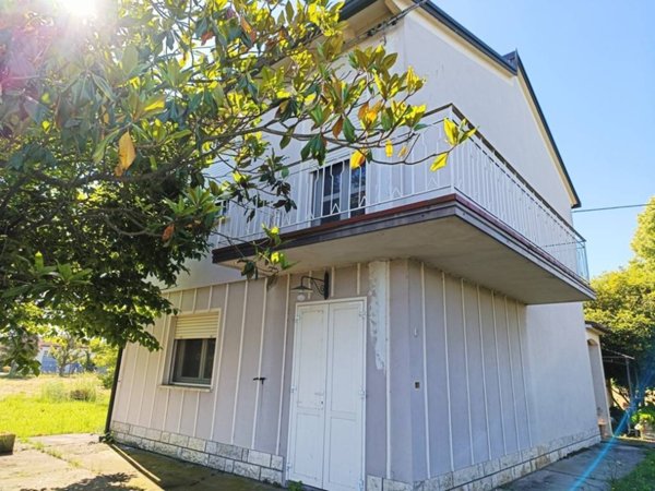 casa indipendente in vendita a Lugo in zona Voltana