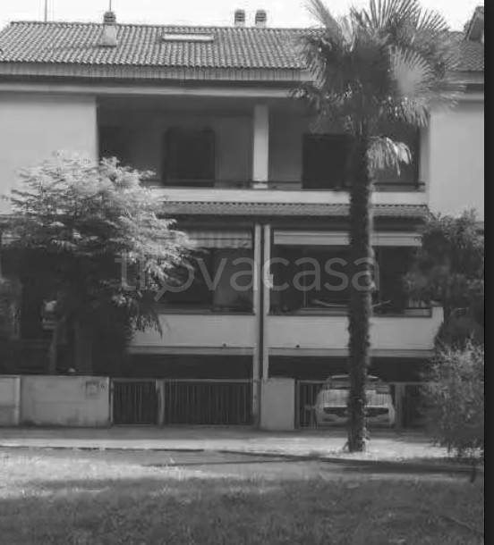 casa indipendente in vendita a Lugo