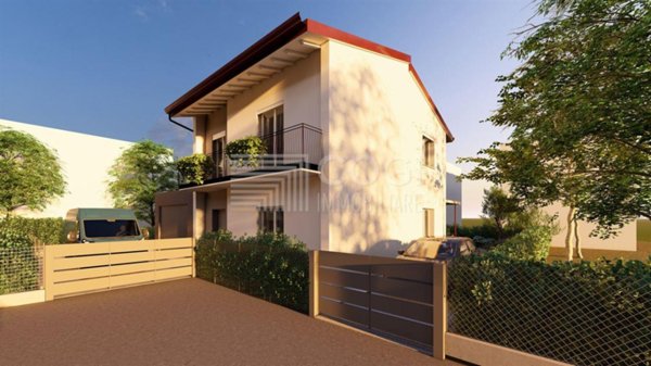 casa indipendente in vendita a Lugo