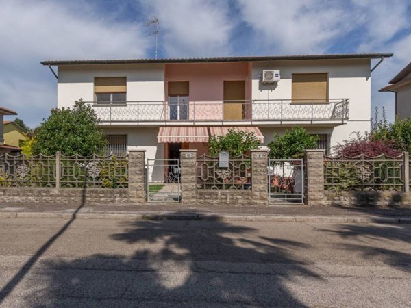 casa indipendente in vendita a Lugo in zona Voltana