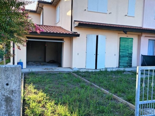 casa indipendente in vendita a Lugo