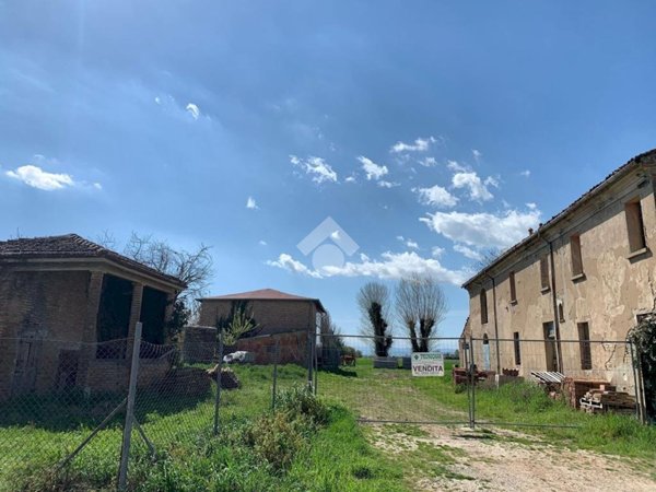 casa indipendente in vendita a Lugo
