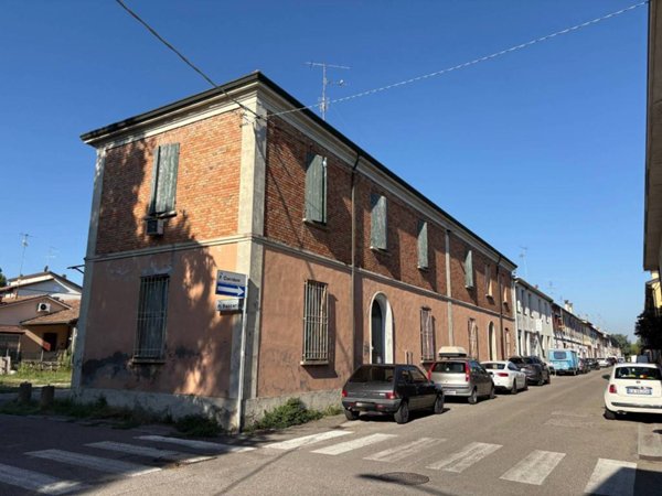 intera palazzina in vendita a Lugo