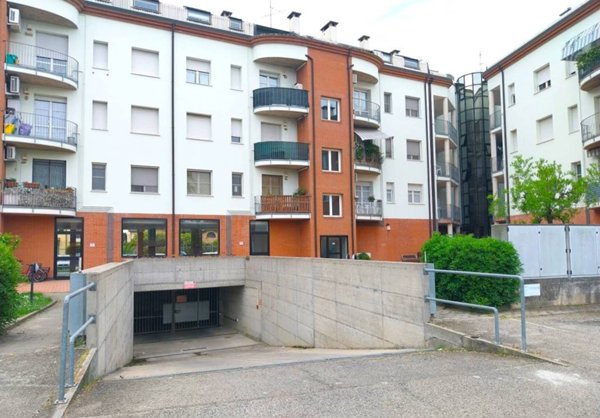 locale di sgombero in vendita a Lugo