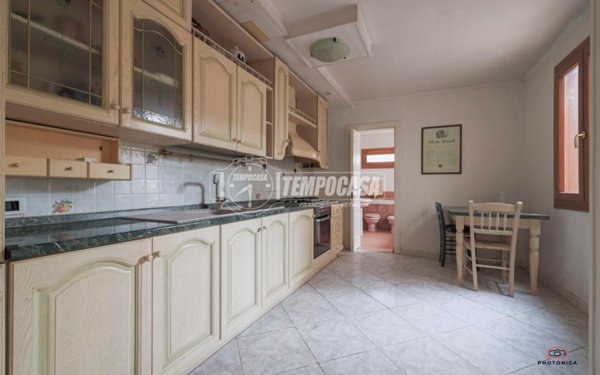 casa indipendente in vendita a Lugo