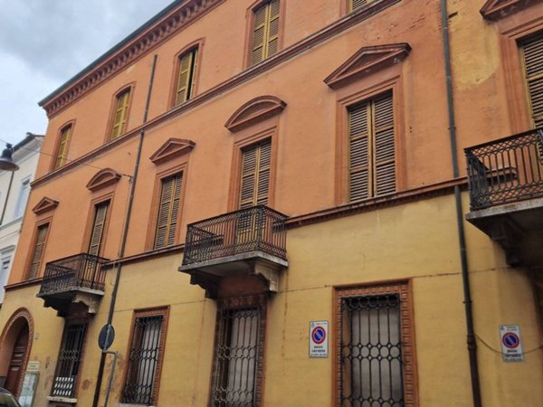 intera palazzina in vendita a Lugo