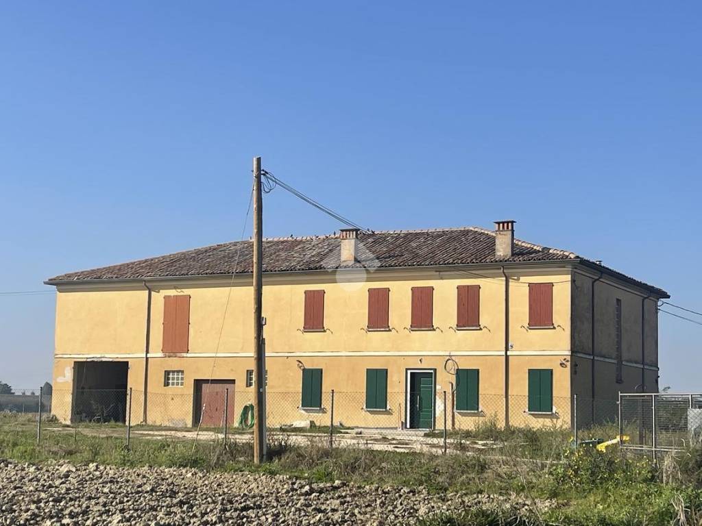 casa indipendente in vendita a Lugo in zona San Lorenzo