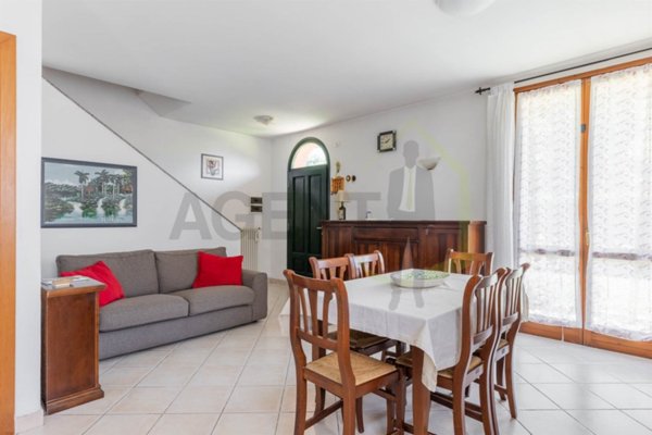 casa indipendente in vendita a Lugo