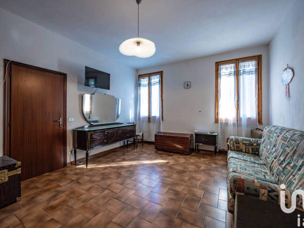 casa indipendente in vendita a Lugo in zona Voltana