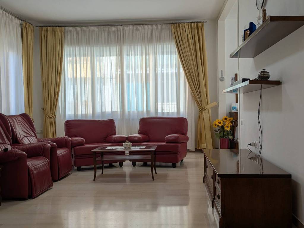 casa indipendente in vendita a Lugo