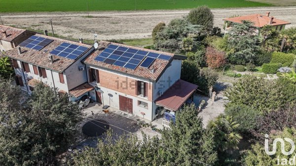 casa indipendente in vendita a Lugo in zona Voltana